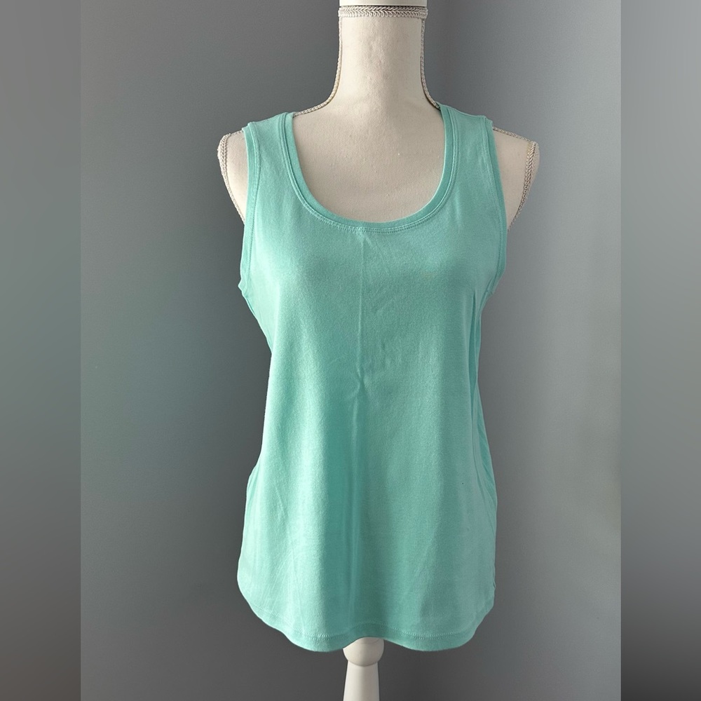 **NWT** CHICO’S WOMENS SIZE 2 BASIC TANK TOP 100% COTTON
